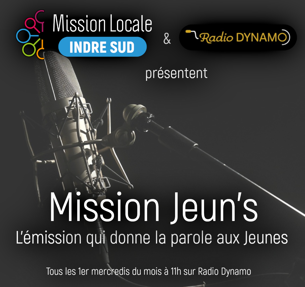 Émission de radio avec un micro, promotion de l'engagement et de la participation.